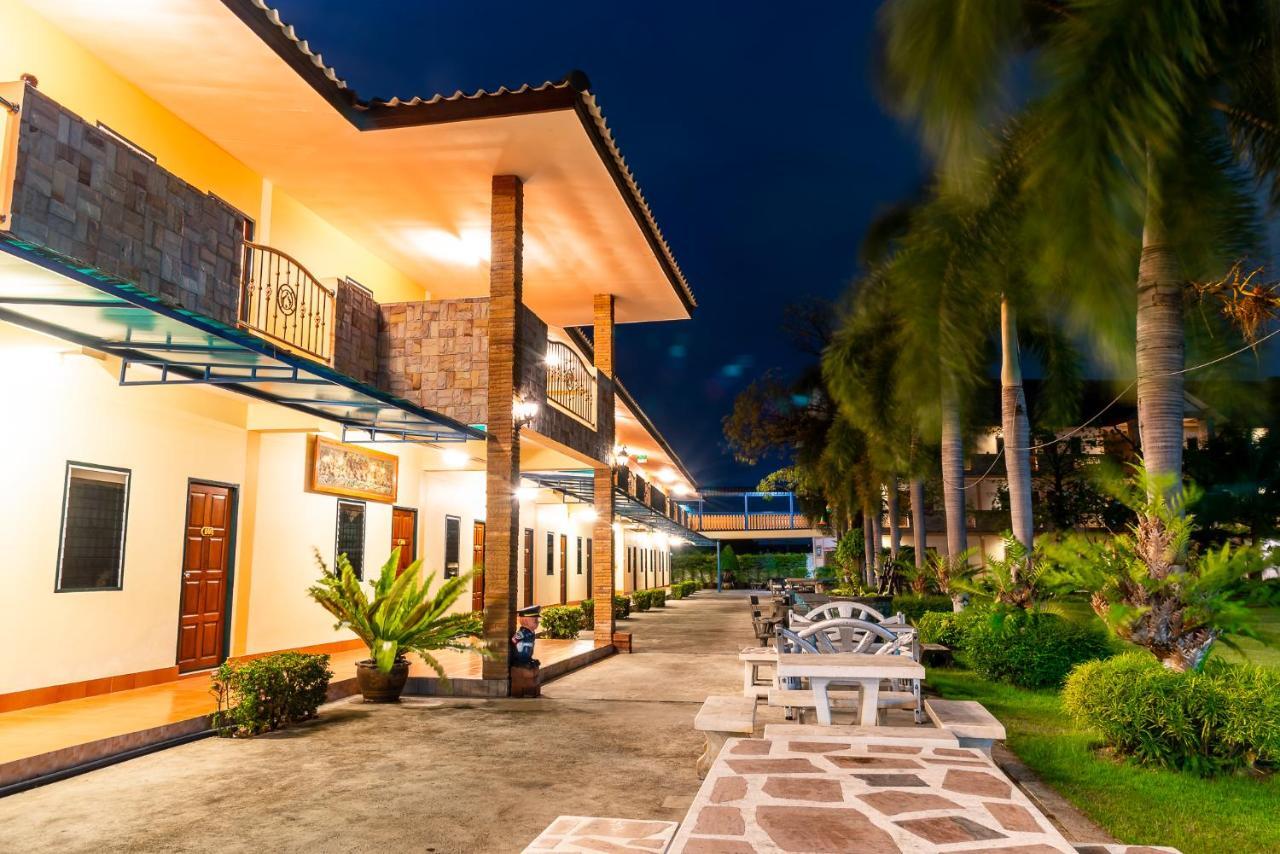Pn Gold Resort 방샌 외부 사진